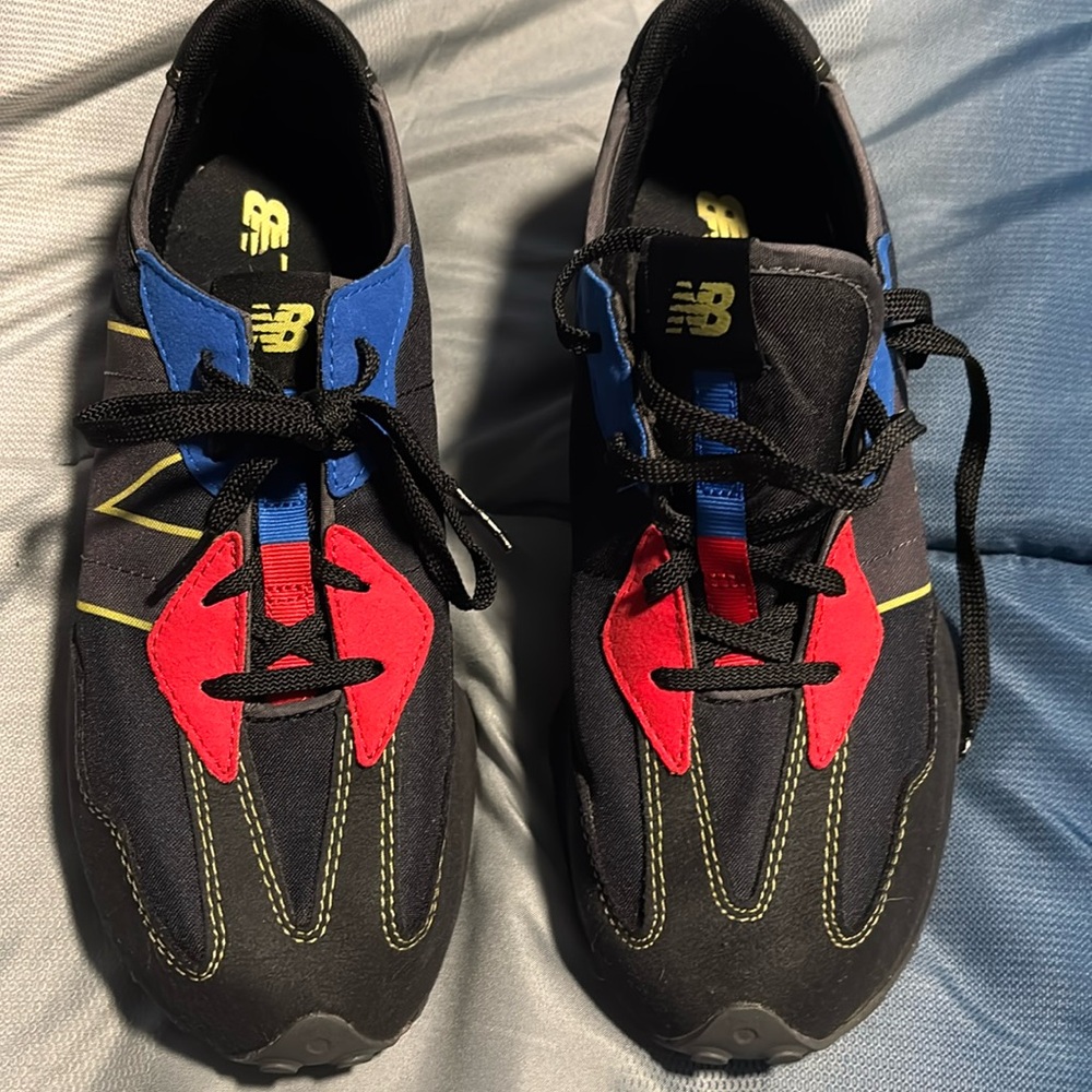 New Balance GS327 Sneakers Cross Trainers Black Red Blue Big Kid Boy's Size 7